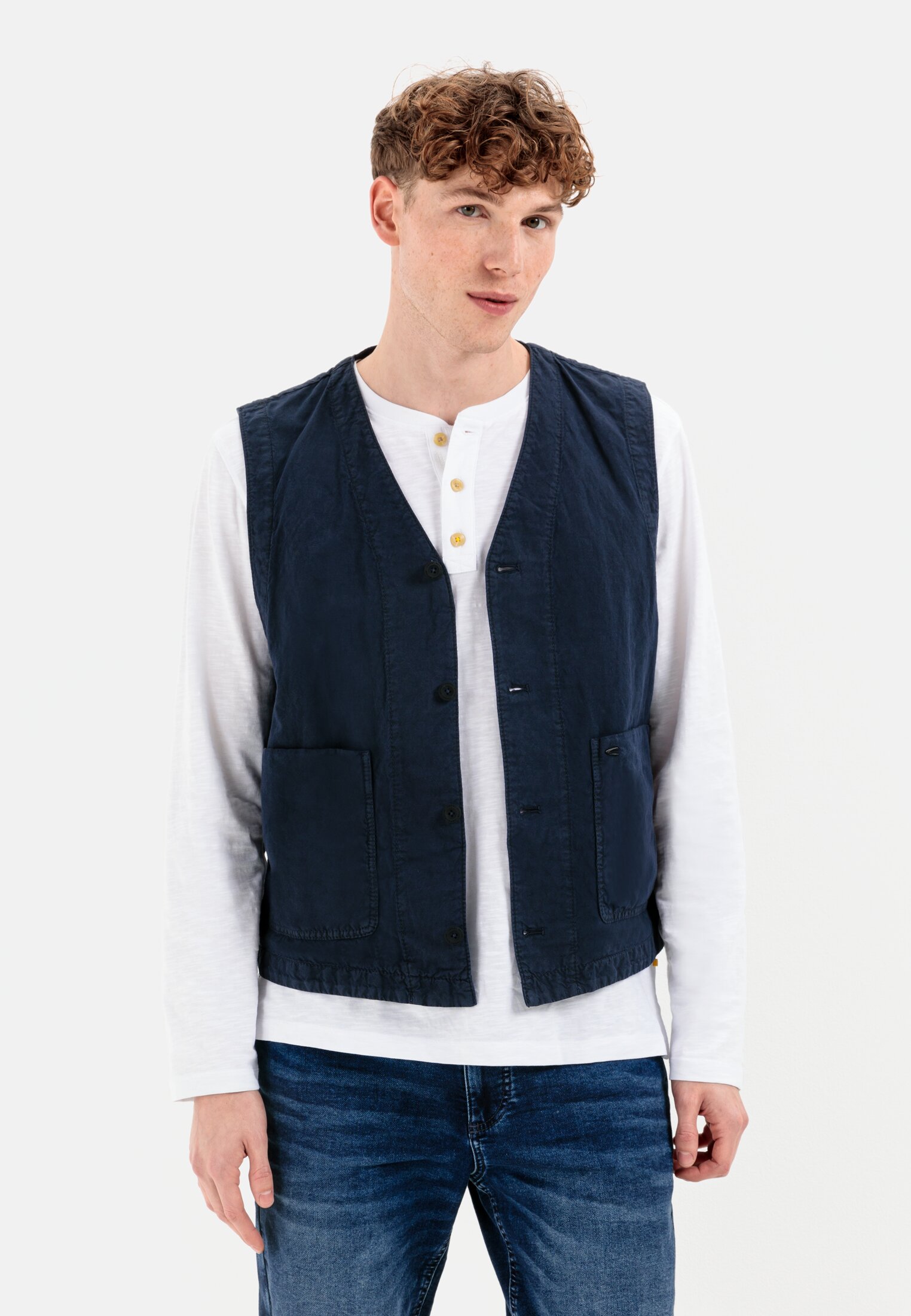 Camel Active Casual waistcoat in a cotton and linen mix