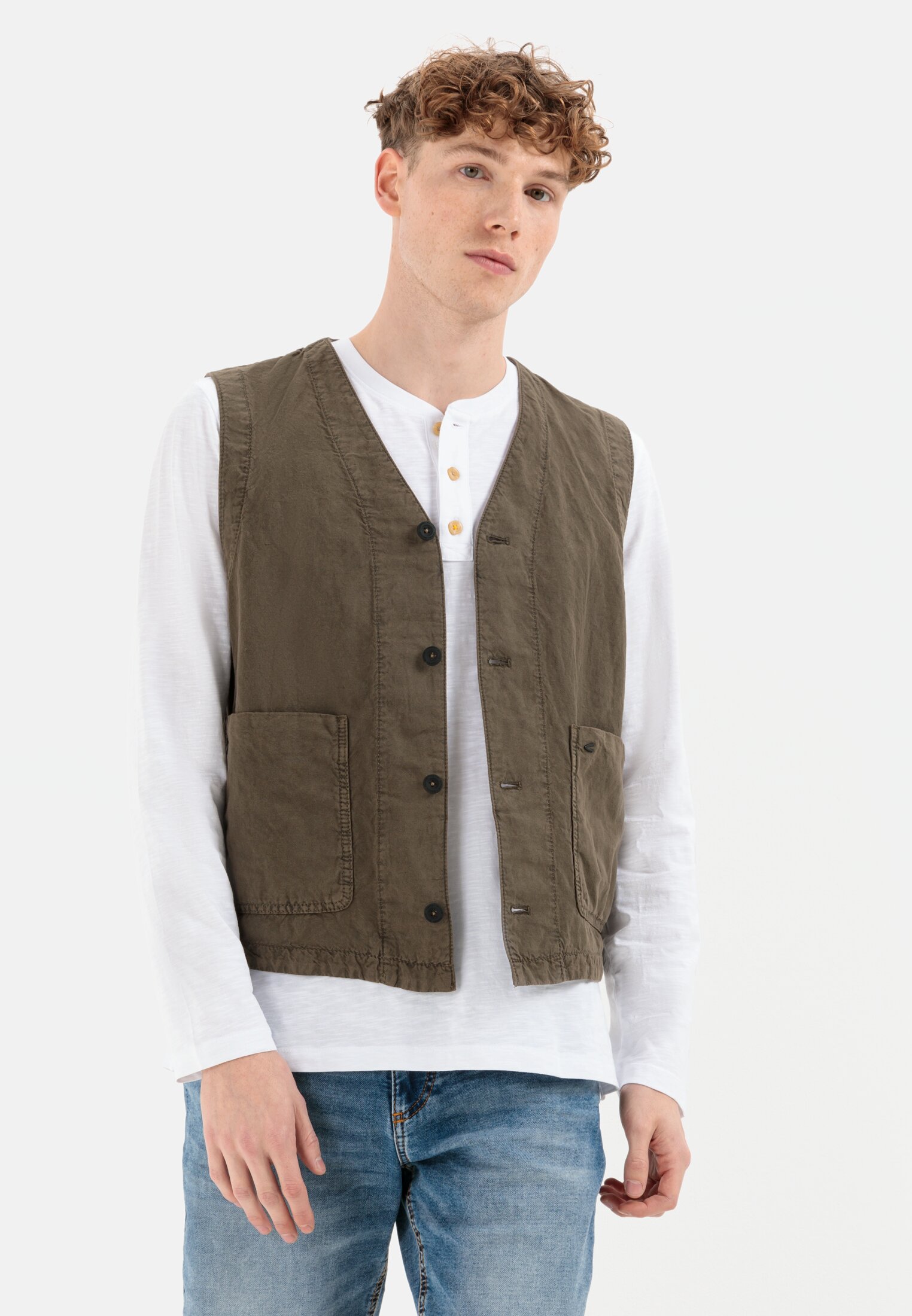 Camel Active Casual waistcoat in a cotton and linen mix
