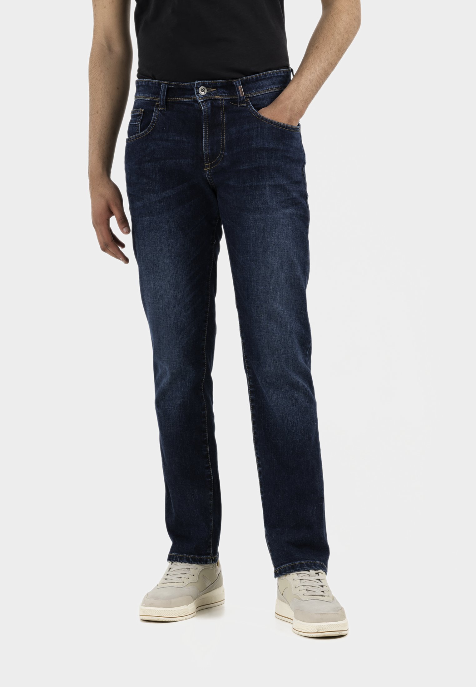 Camel Active Relaxed Fit 5-Pocket Jeans in cotton